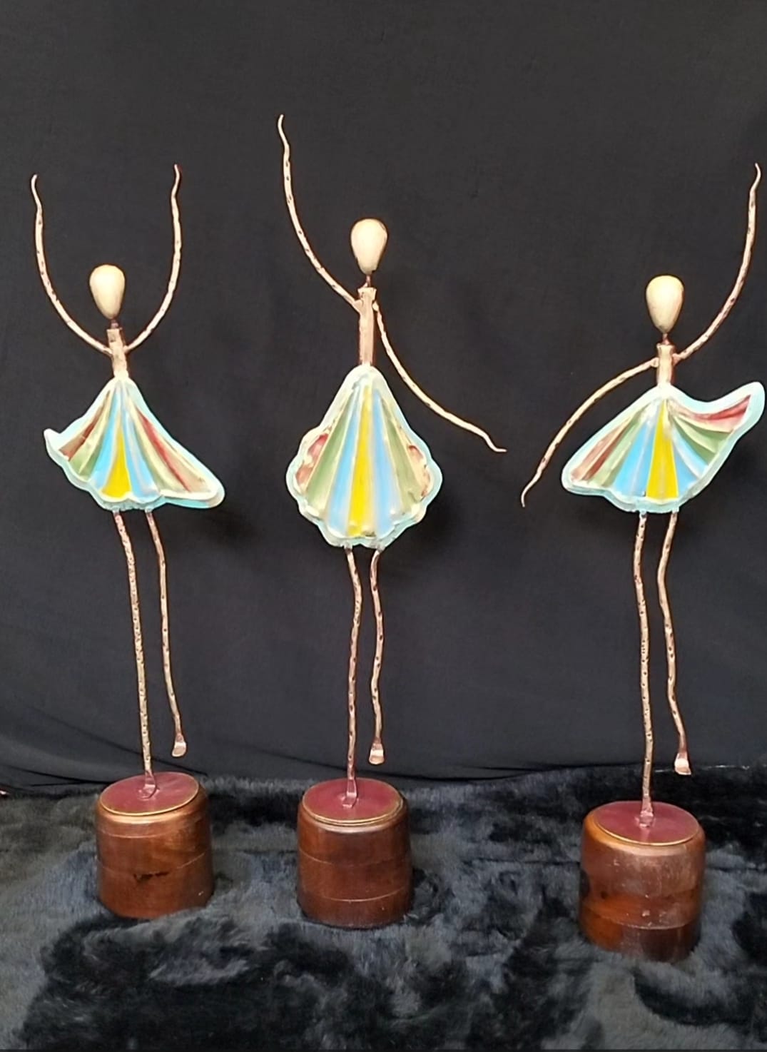 handmade 3 dancing lady table decor