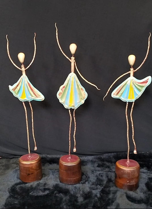 handmade 3 dancing lady table decor