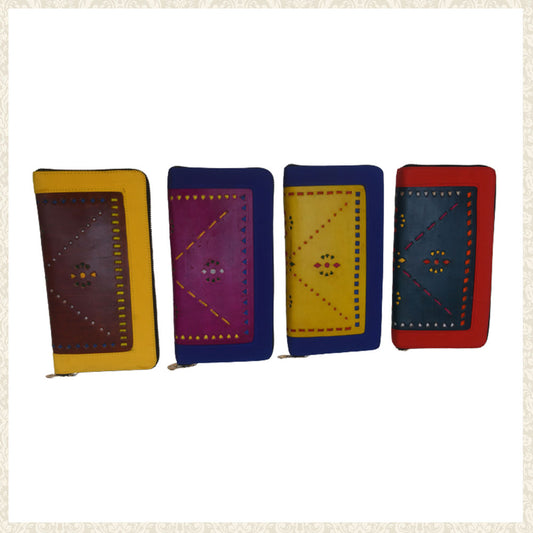 Our artisan has handcrafted with meticulous attention to detail with intricate carvings. This vibrant Blue and pink leather exterior with intricate carvings give it an elegant finish and is also the perfect size for carrying in any handbag or as a purse.