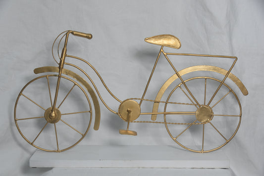 Gold cycle table decor