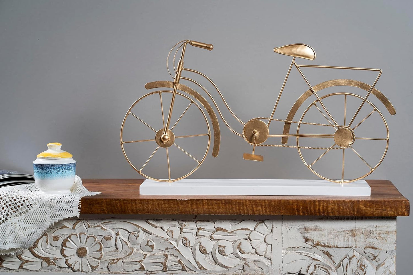 Gold Cycle Table Decor