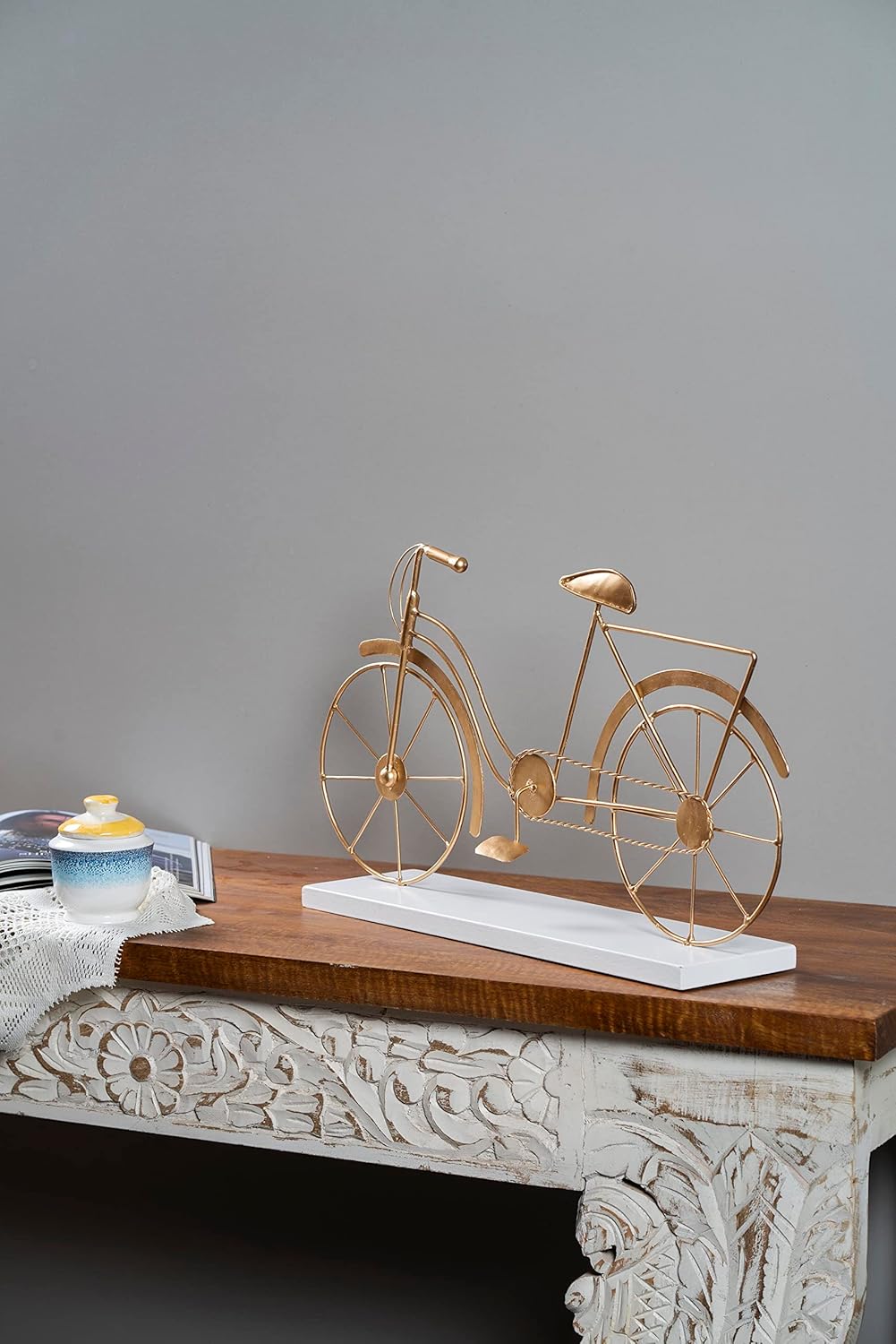 Gold Cycle Table Decor