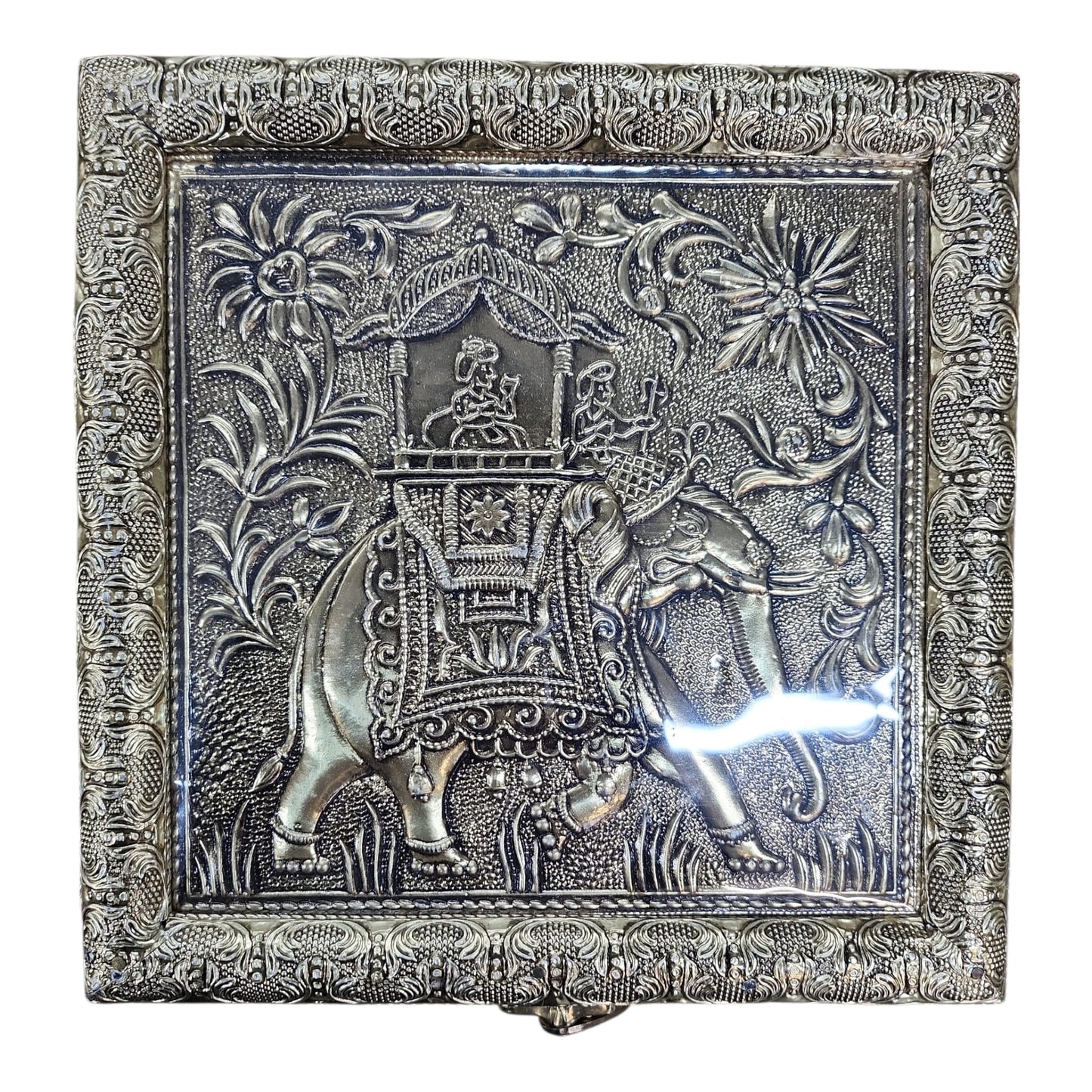 Gift Box of an Elephant Design