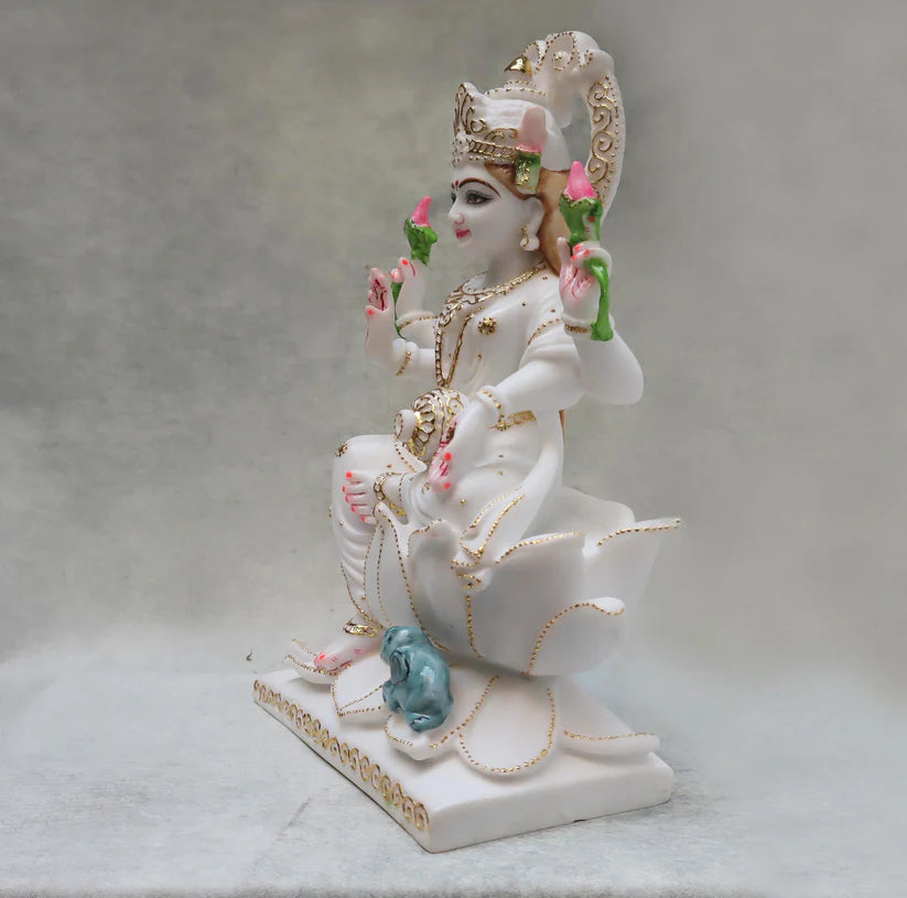 Laxmi Murti White